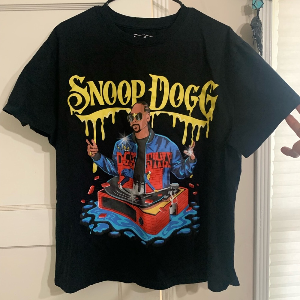 Snoop Dogg shirt